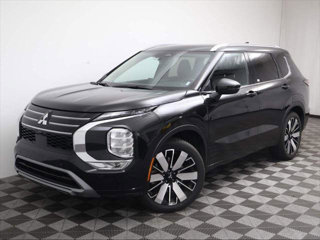 Used 2025 Mitsubishi Outlander SEL FWD image 1