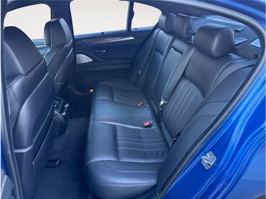 Used 2016 BMW M5 RWD image 13
