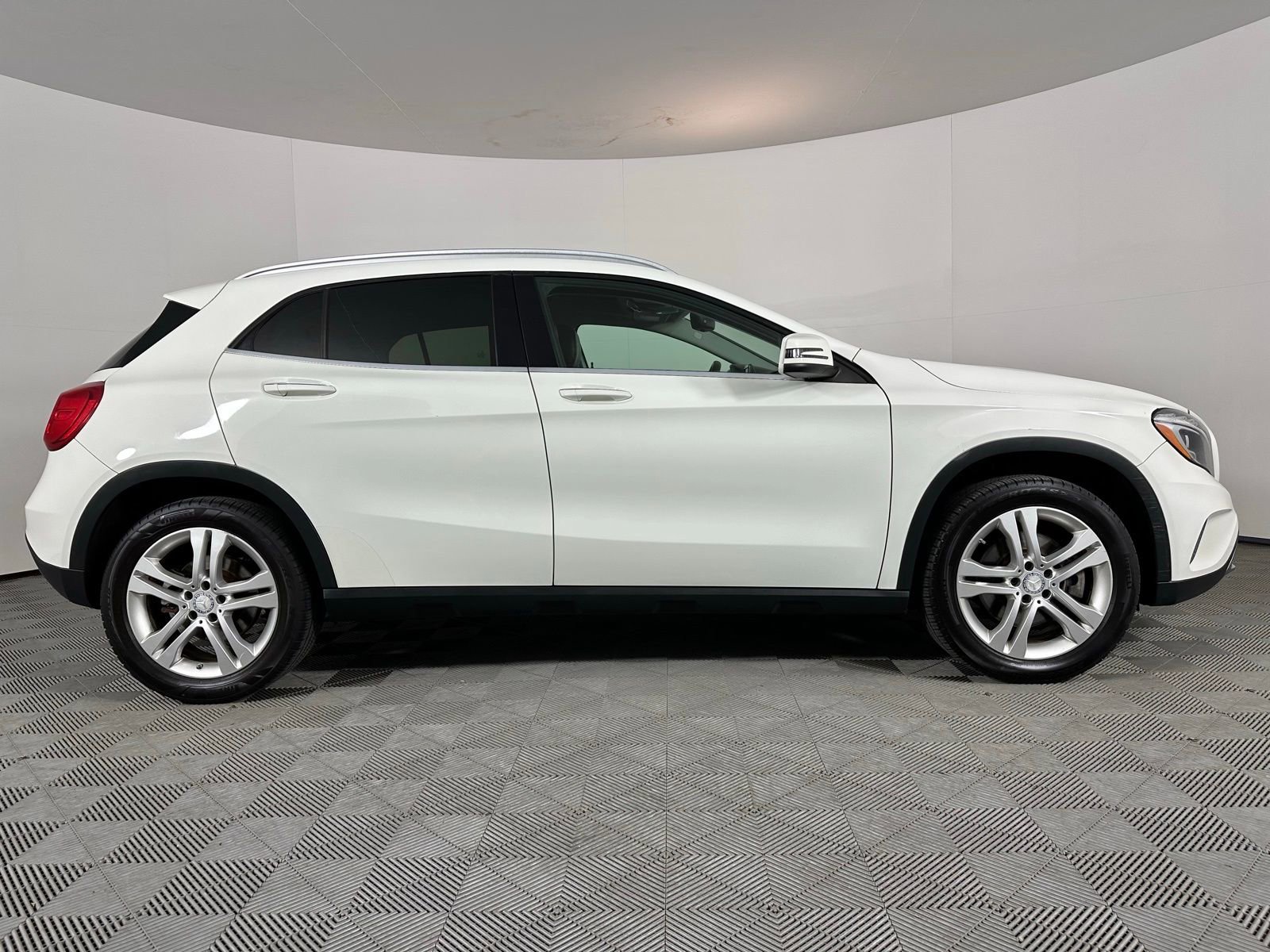 Used 2015 Mercedes-Benz GLA 250 4MATIC image 26