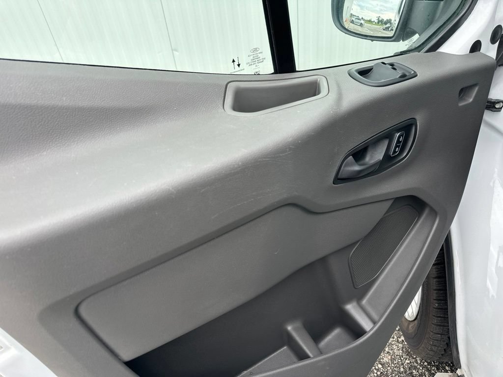 Certified 2025 Ford Transit 250 Low Roof w/ Exterior Upgrade Package RWD image 10