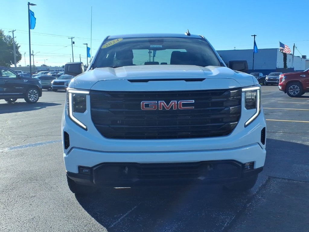 Used 2024 GMC Sierra 1500 Elevation AWD/4WD image 2