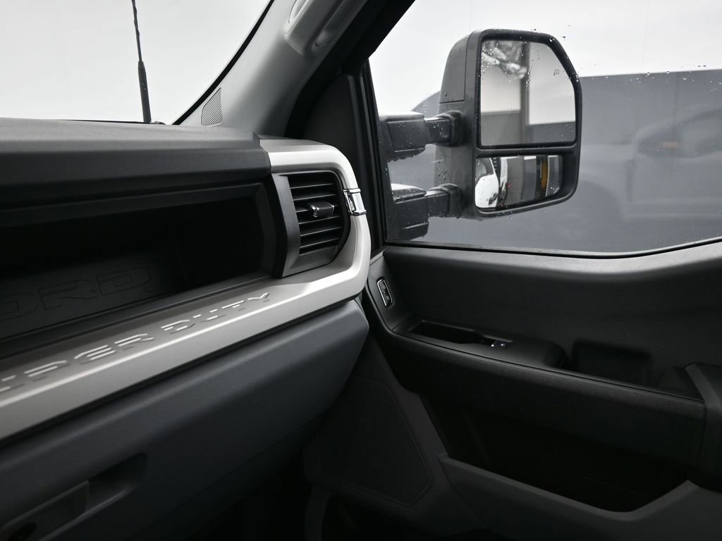 Used 2023 Ford F250 XL w/ XL Chrome Package image 25