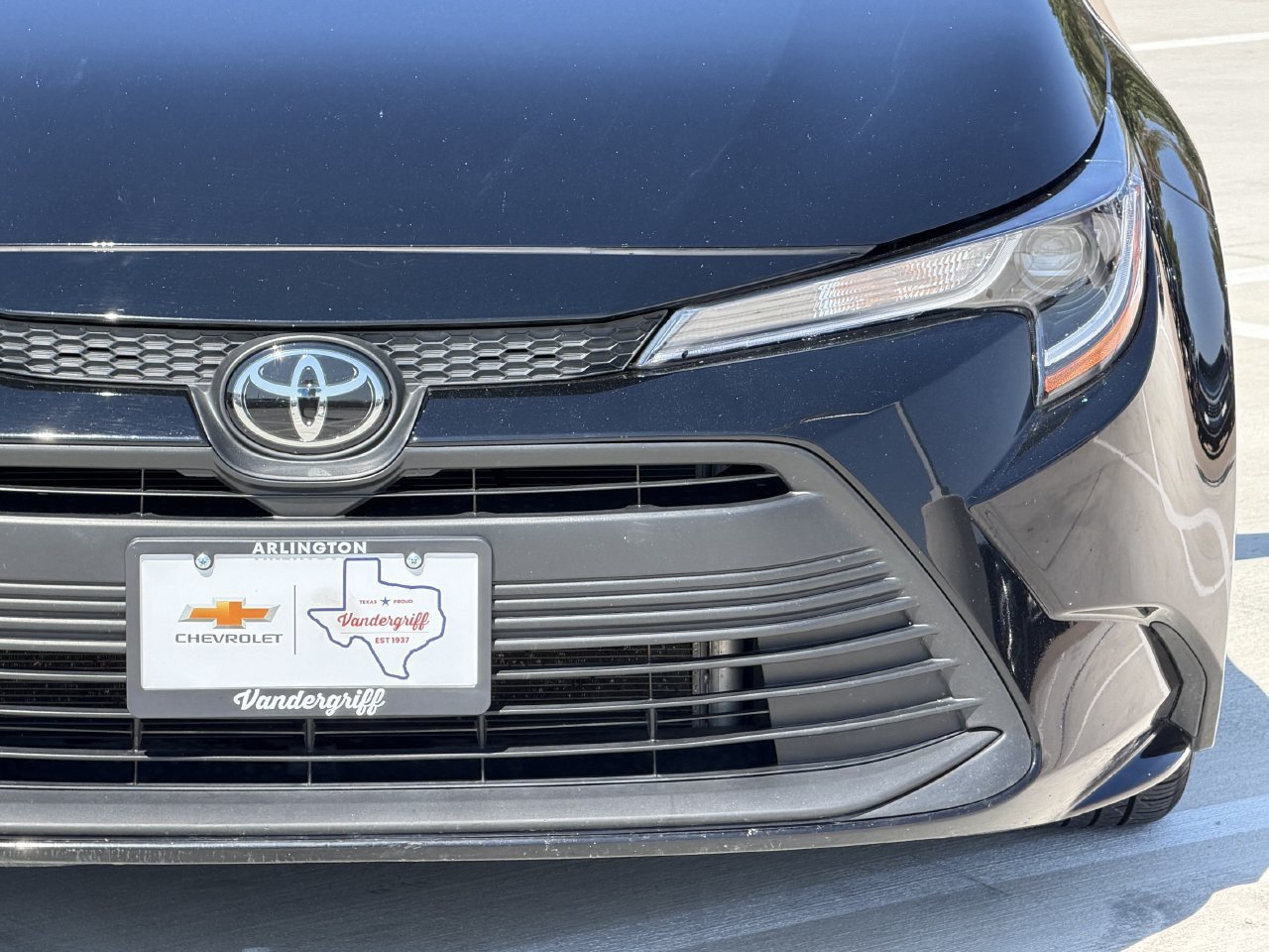 Used 2025 Toyota Corolla LE FWD image 8