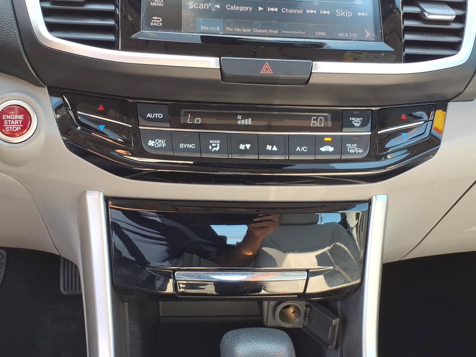 Used 2017 Honda Accord EX image 21