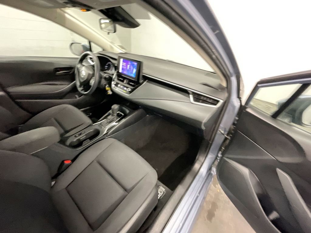 Used 2023 Toyota Corolla LE image 25