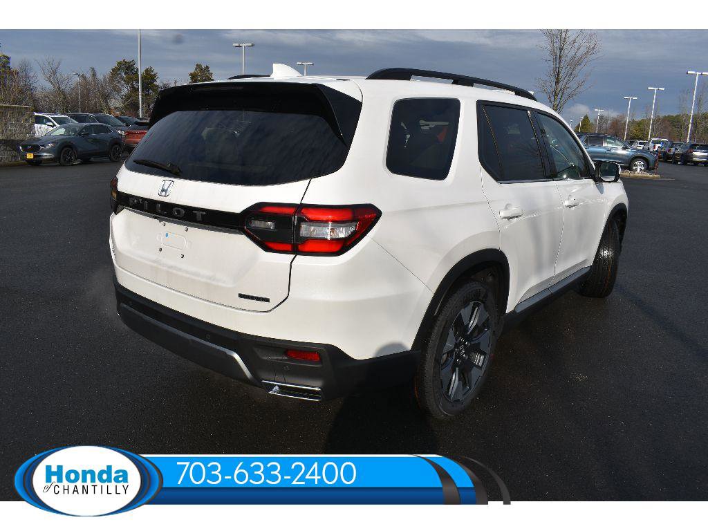 New 2026 Honda Pilot Touring image 7