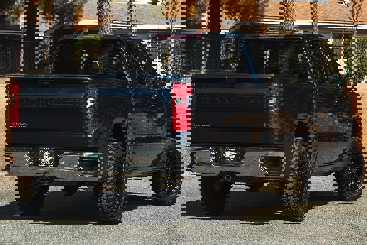 Used 2020 Chevrolet Silverado 1500 LT w/ All-Star Edition image 10