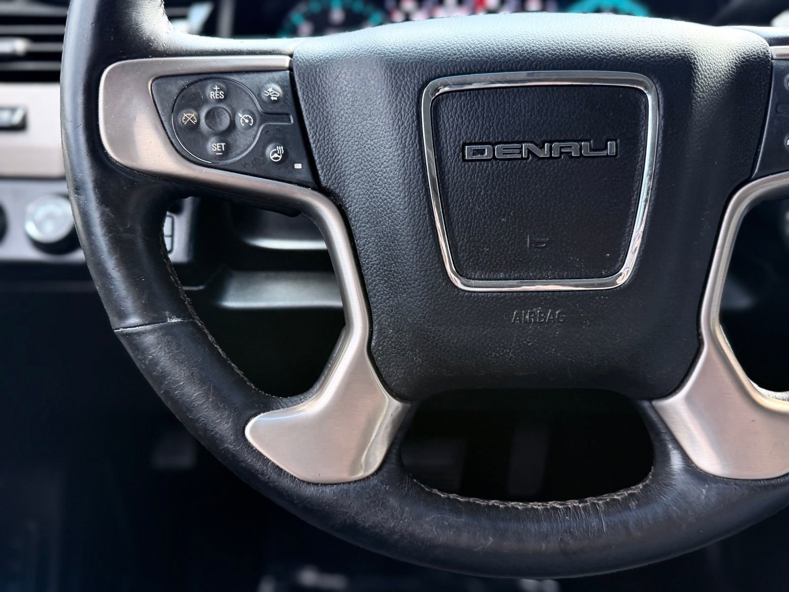 Used 2017 GMC Yukon XL Denali w/ Open Road Package image 26