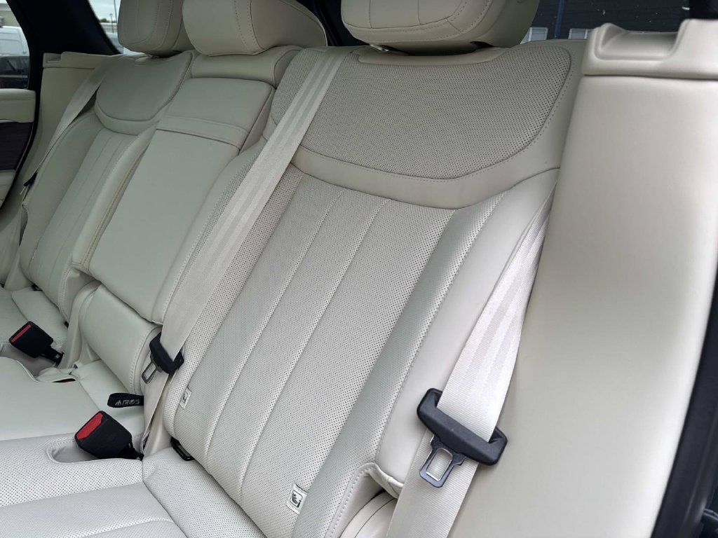New 2026 Land Rover Range Rover SE AWD/4WD image 15