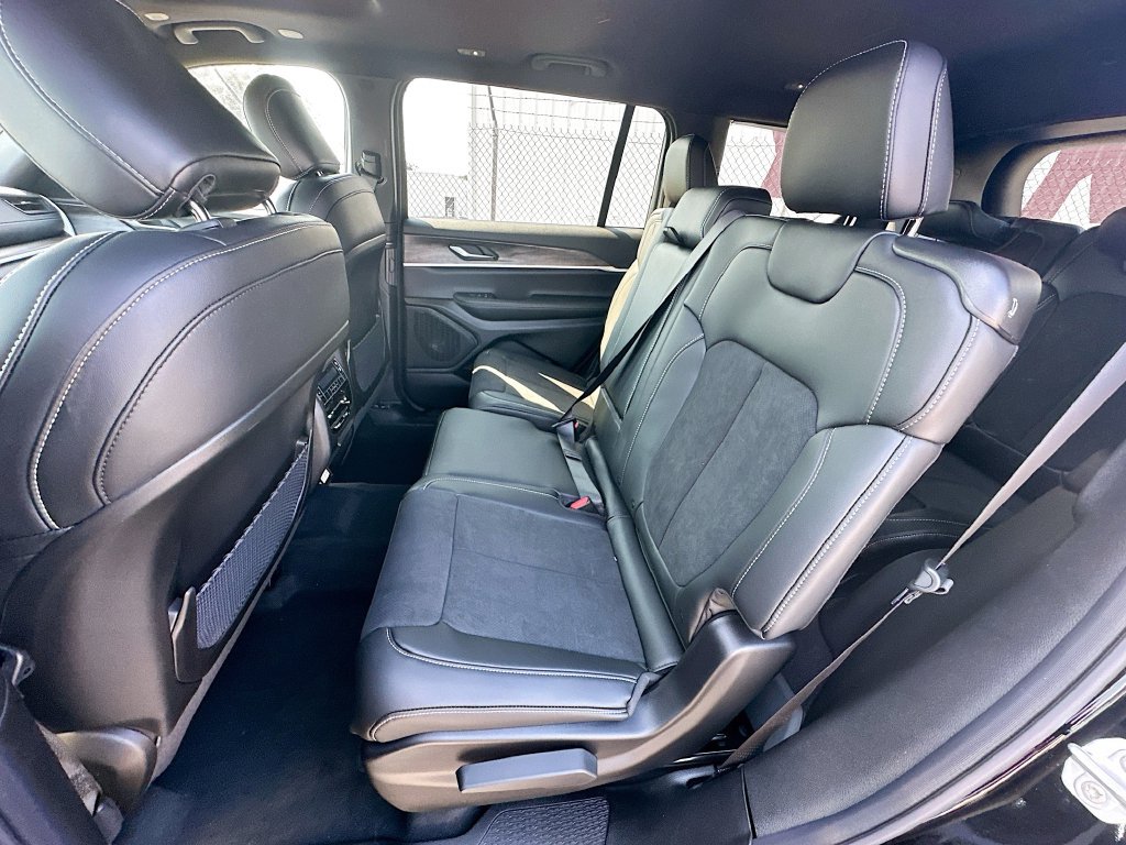 New 2026 Jeep Grand Cherokee L 4WD image 33