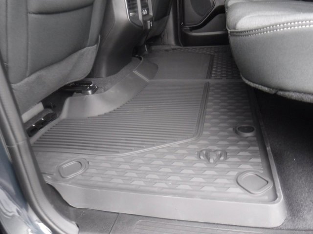 New 2026 RAM 1500 4x4 Crew Cab image 40