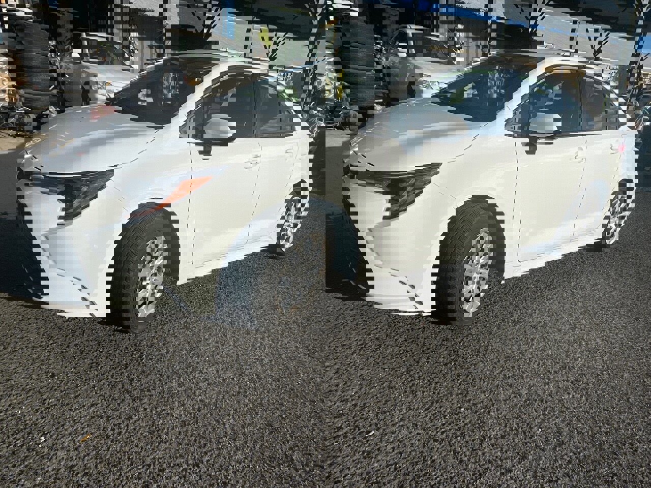 Used 2024 Toyota Corolla LE image 1