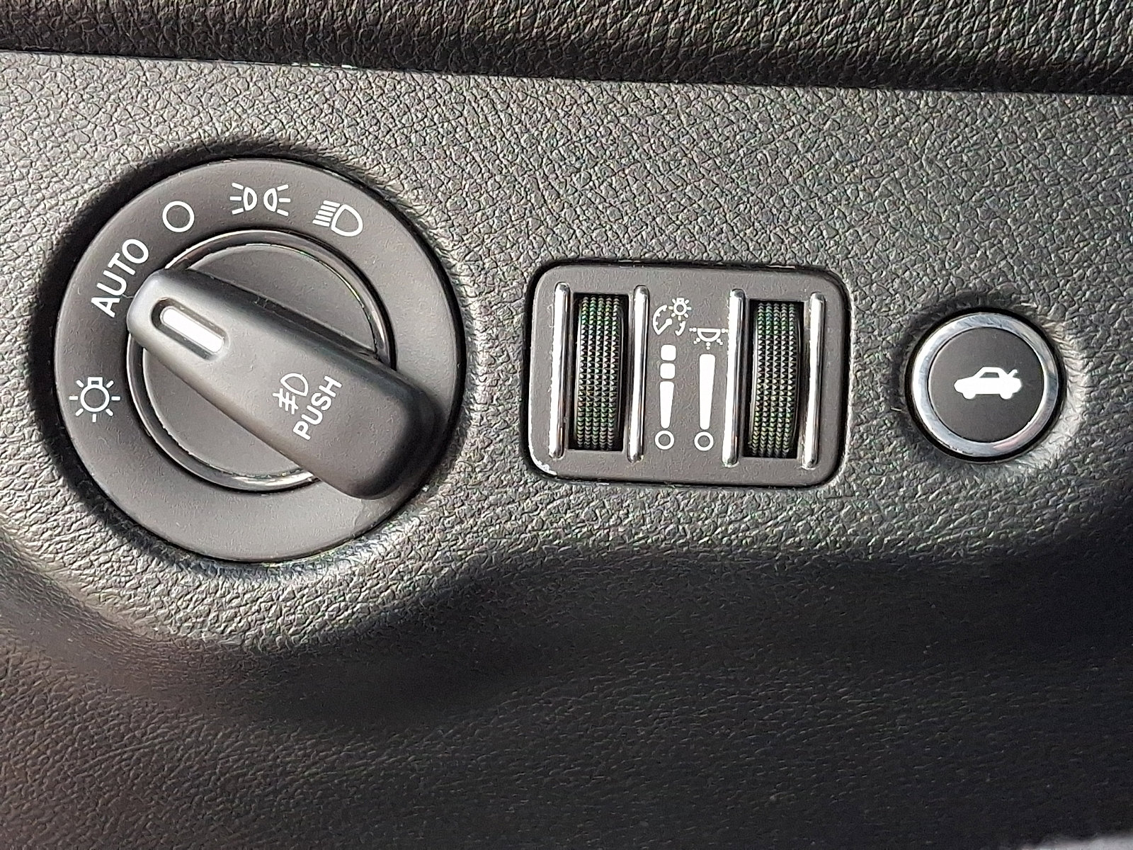 Used 2018 Dodge Challenger SXT Plus RWD image 25