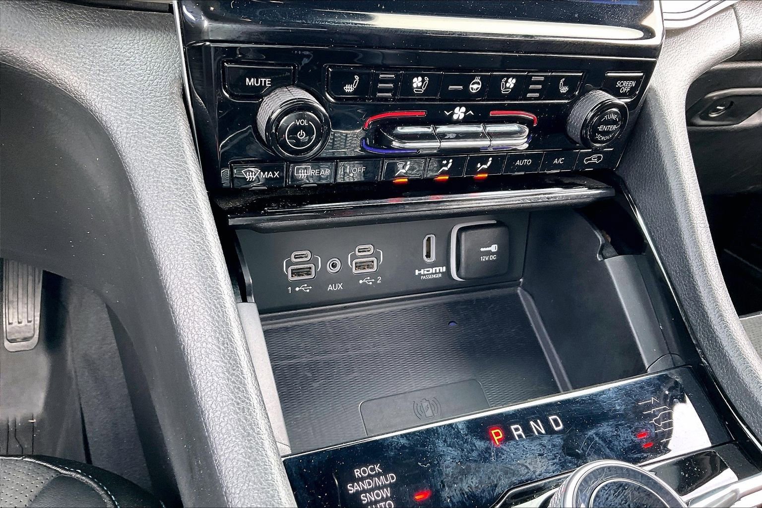 Used 2022 Jeep Grand Cherokee Trailhawk w/ Luxury Tech Group III image 24