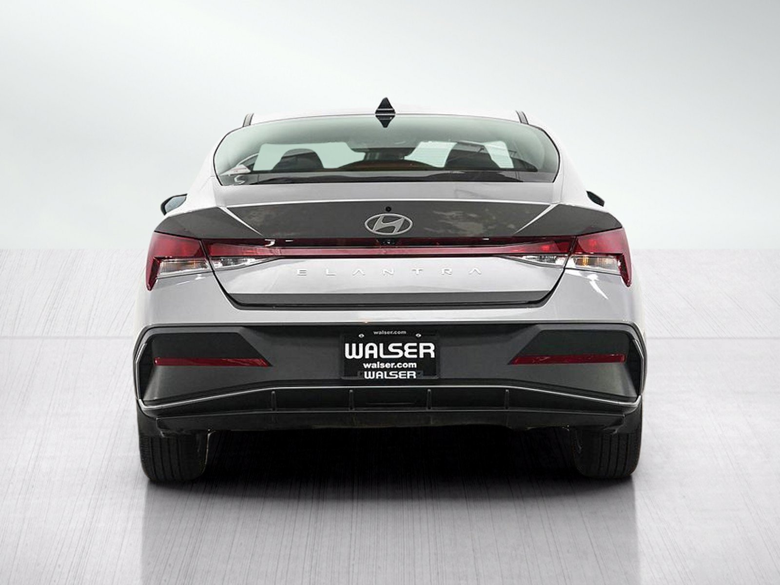 Used 2024 Hyundai Elantra SEL FWD image 4