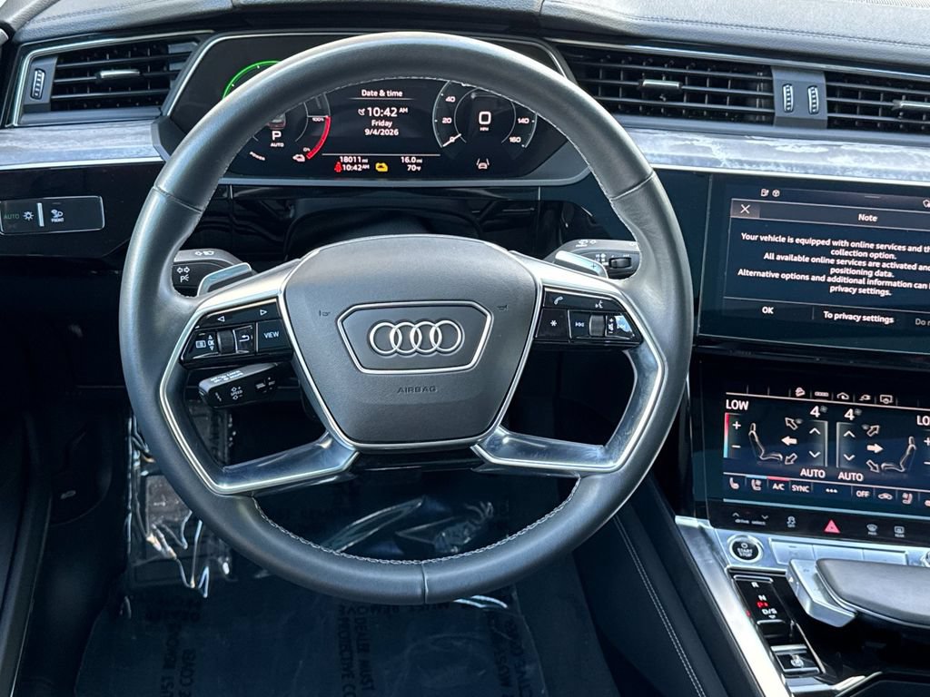 Used 2024 Audi Q8 e-tron Premium Plus w/ Premium Plus Package AWD/4WD image 20
