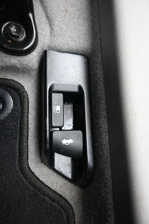 Used 2017 Toyota Camry LE image 26