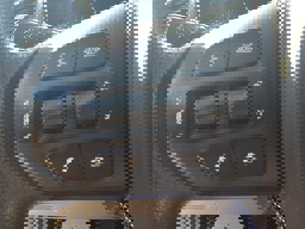 Used 2019 Kia Sedona L image 17