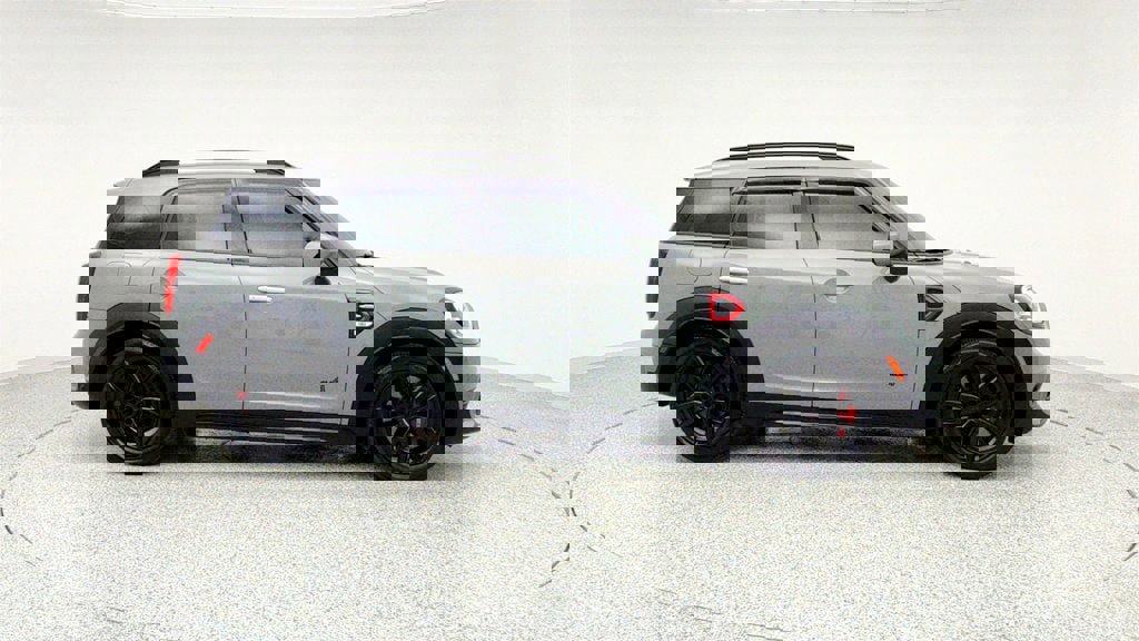 Used 2020 MINI Cooper Countryman John Cooper Works image 4