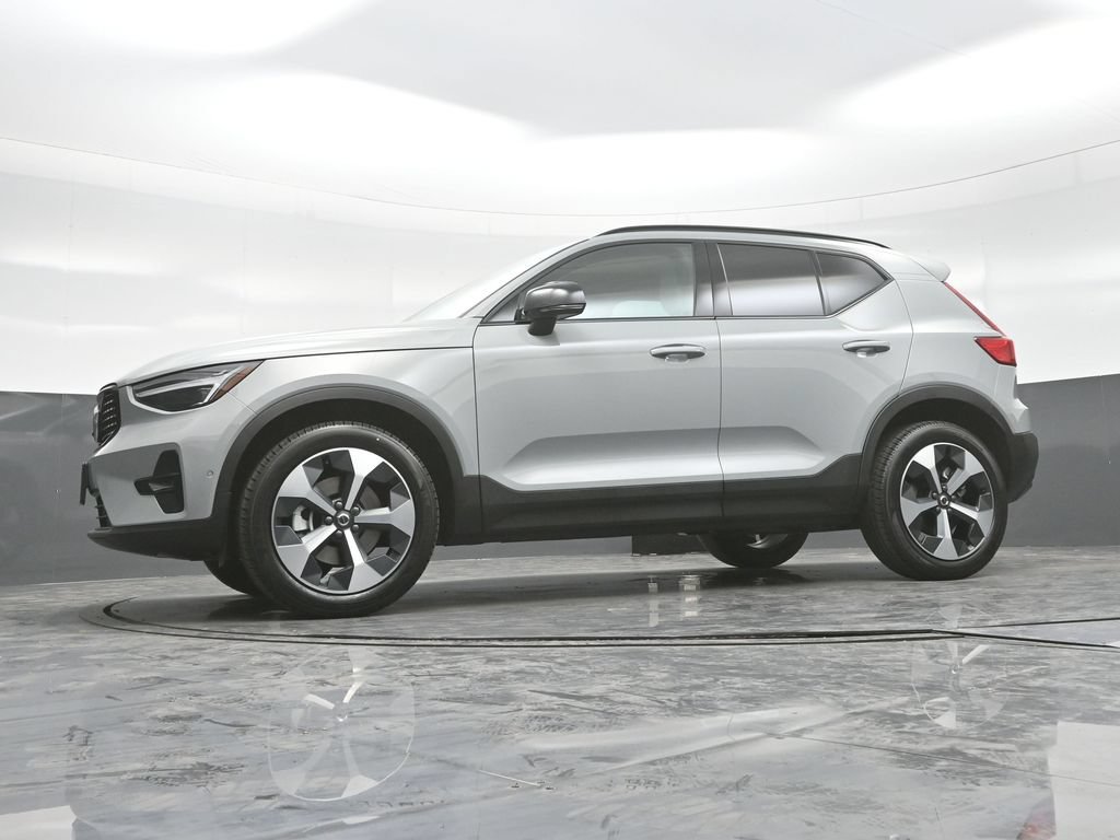 New 2026 Volvo XC40 B5 Plus w/ Protection Package Premier AWD/4WD image 26