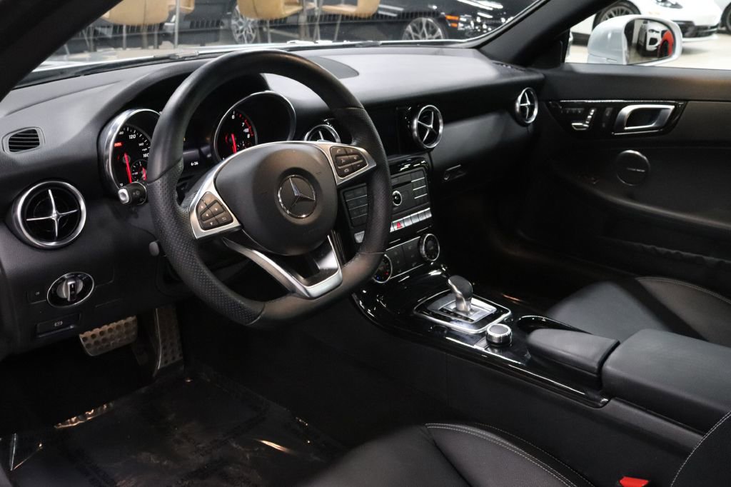 Used 2017 Mercedes-Benz SLC 300 image 18