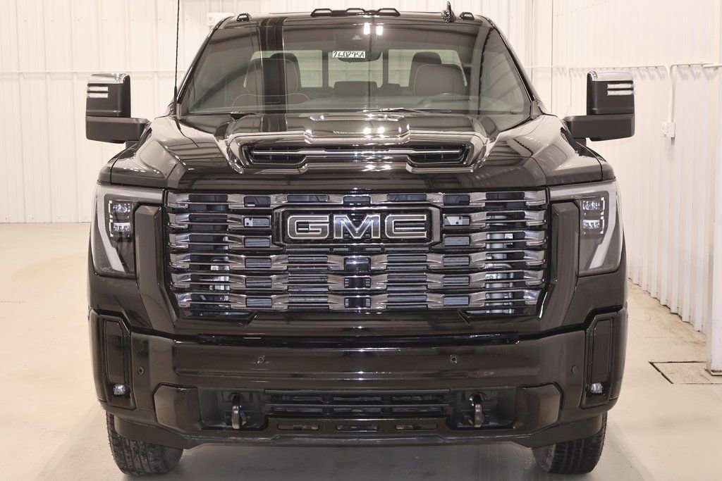 Used 2026 GMC Sierra 3500 Denali Ultimate image 4