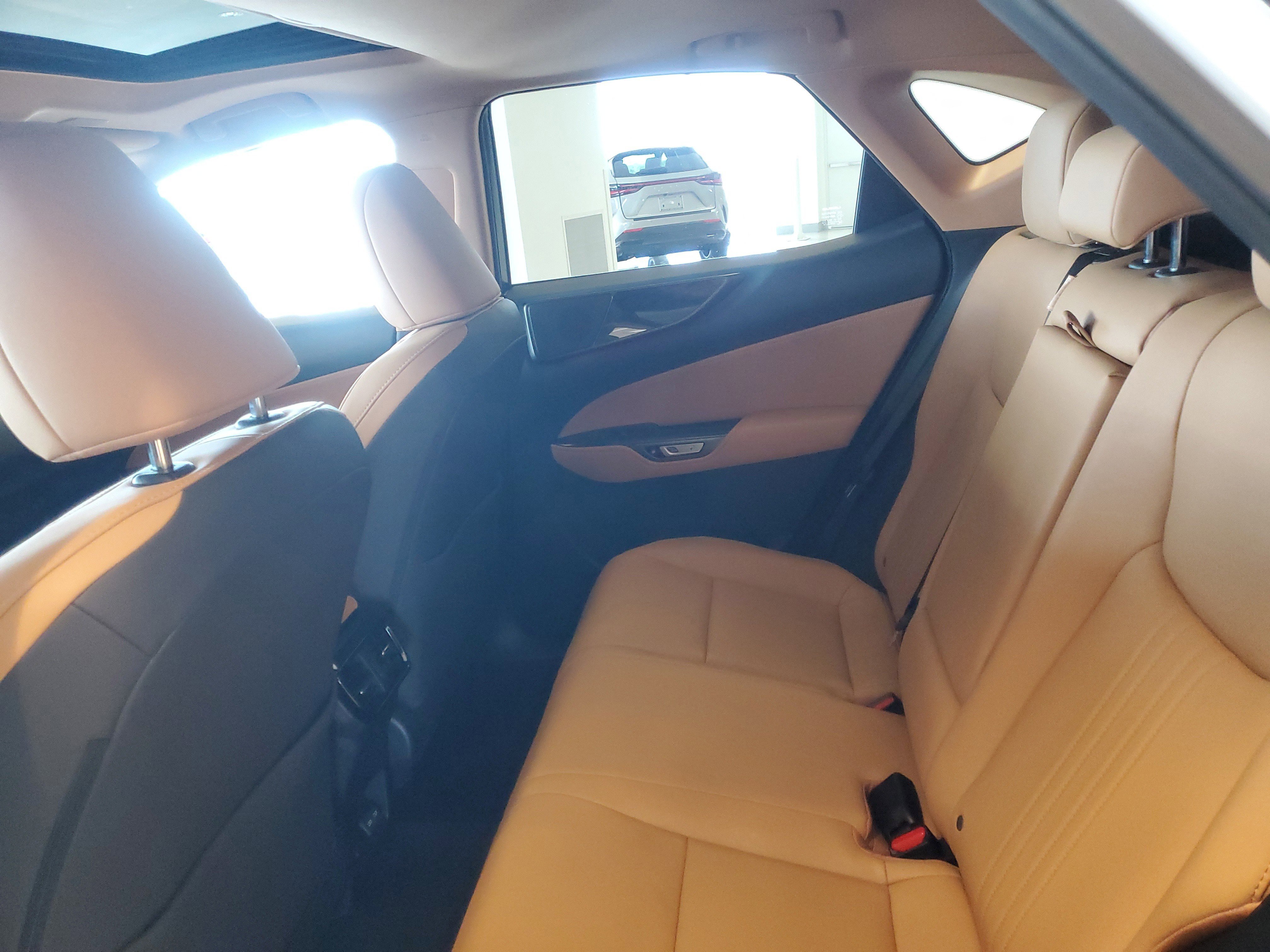 Used 2023 Lexus NX 350h NX 350h Premium image 15