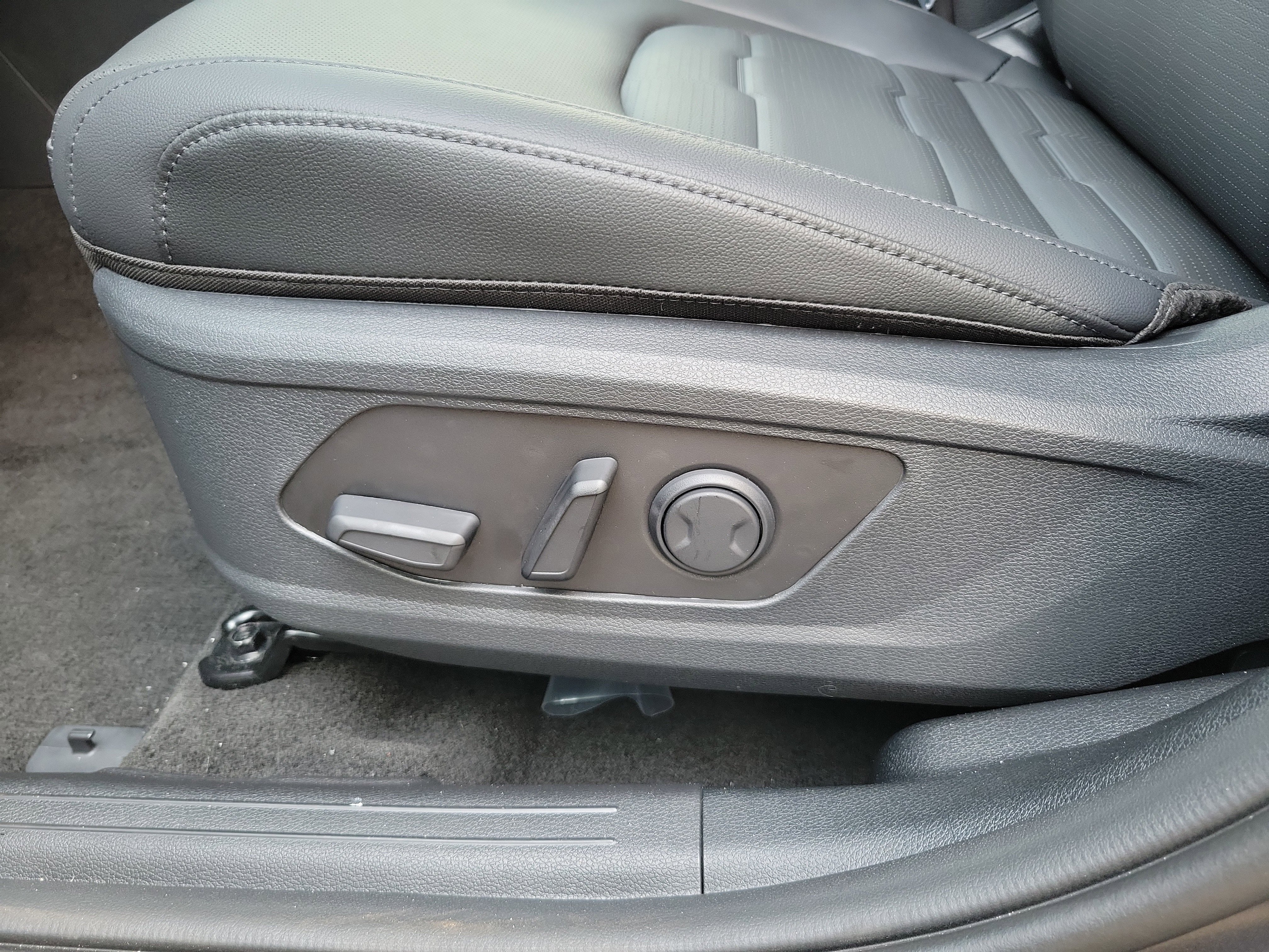 New 2026 Kia Sportage SX image 5