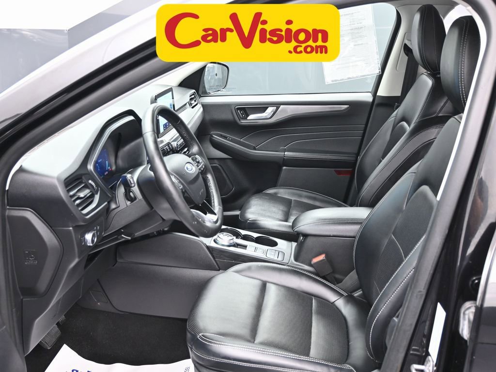 Used 2022 Ford Escape Titanium image 17