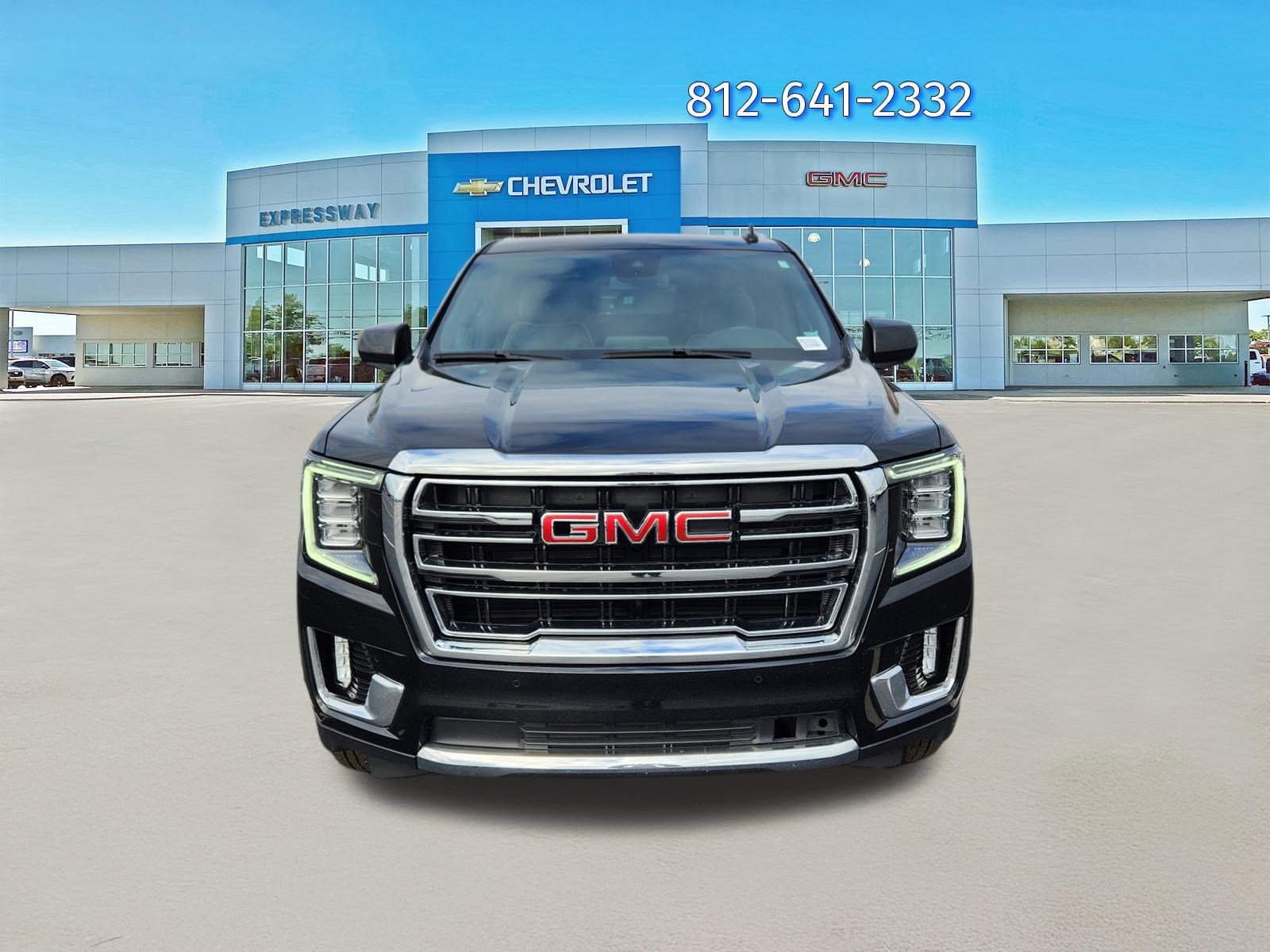Used 2024 GMC Yukon XL SLT image 2