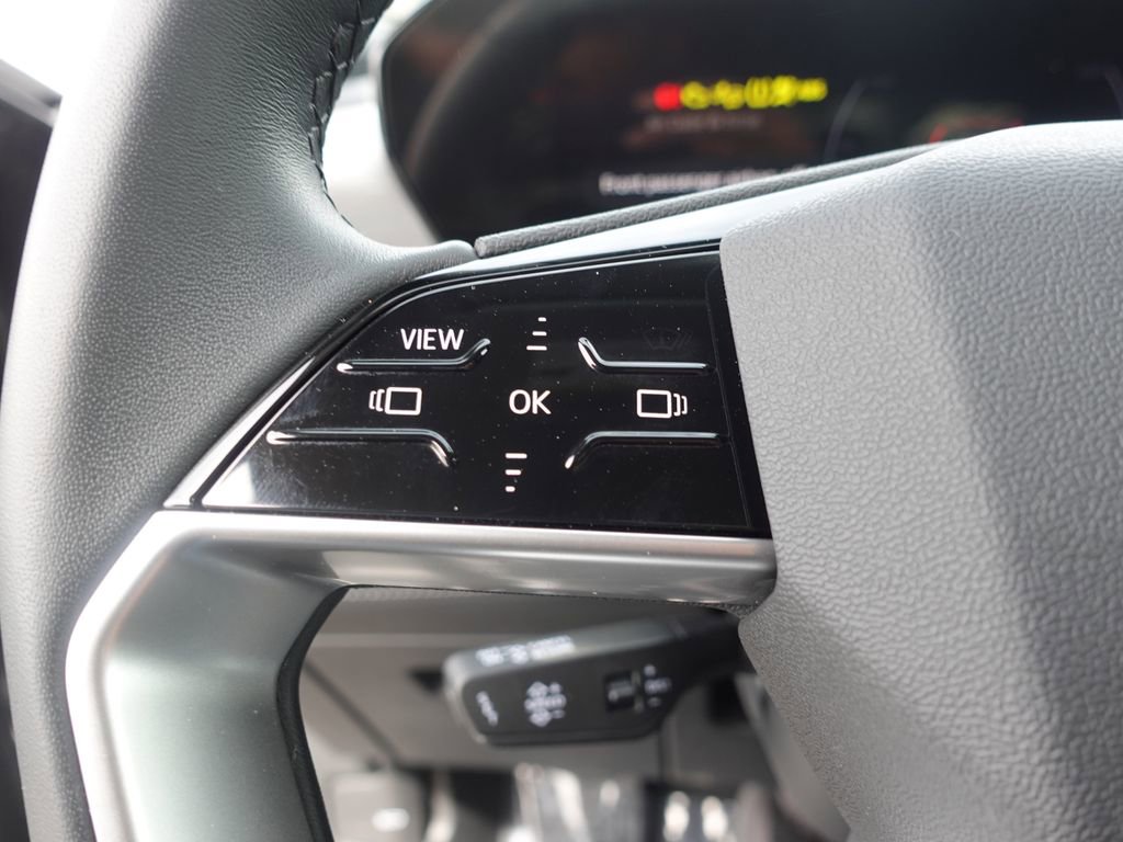 Used 2025 Audi Q6 e-tron Premium w/ Convenience Package image 11