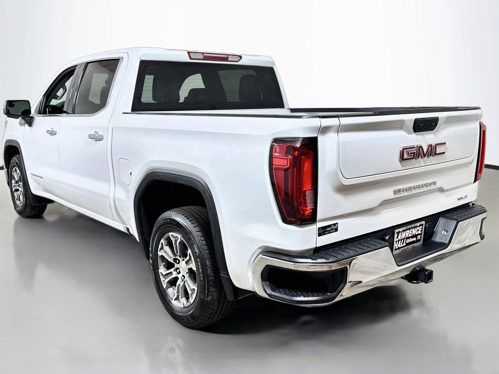 Certified 2025 GMC Sierra 1500 SLT RWD image 6