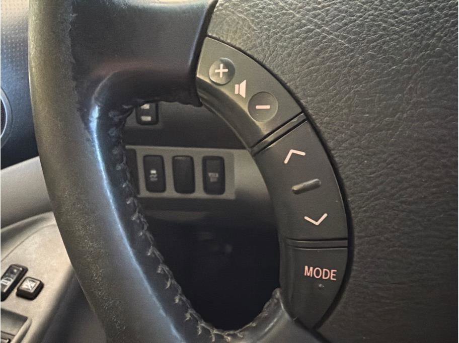 Used 2010 Toyota Tacoma 4x4 Access Cab V6 image 15