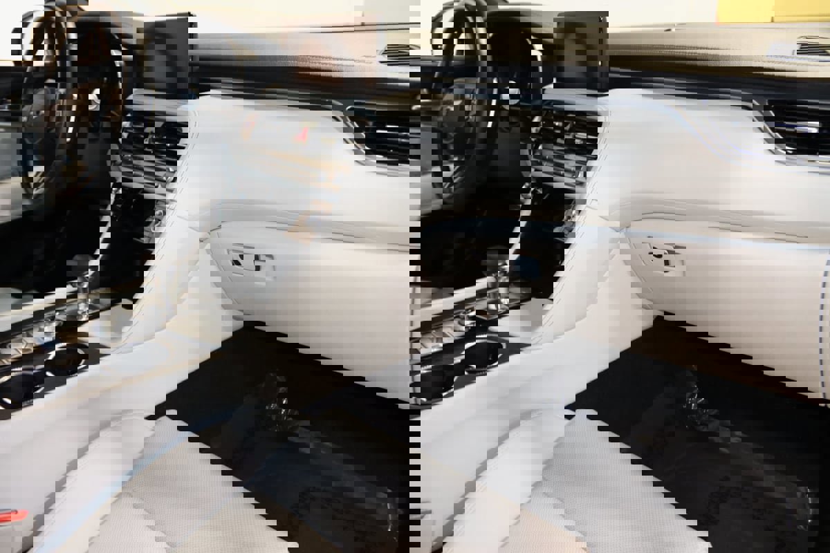 Used 2024 Genesis G70 2.5T image 55