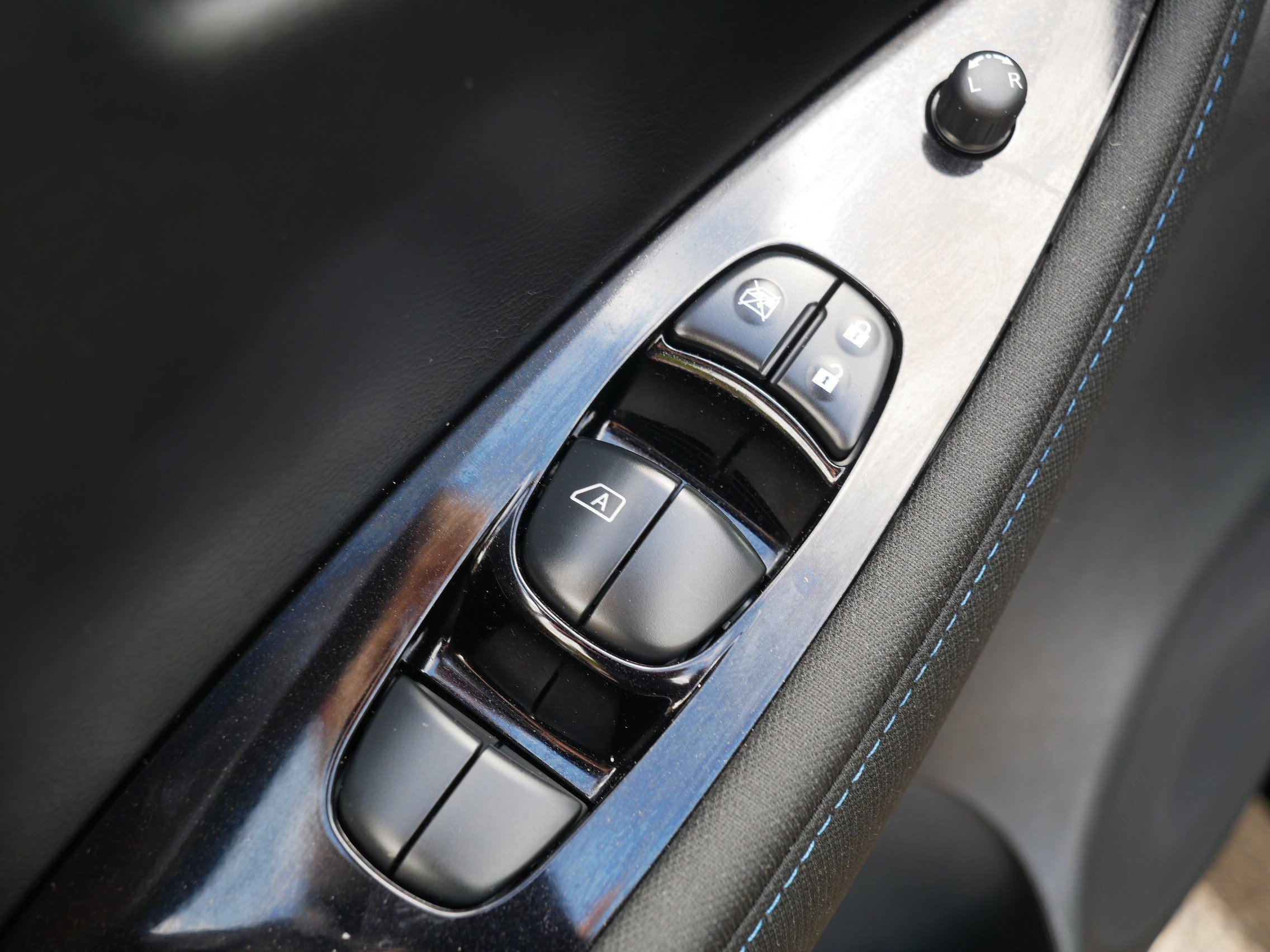 Certified 2023 Nissan Leaf SV Plus FWD image 19