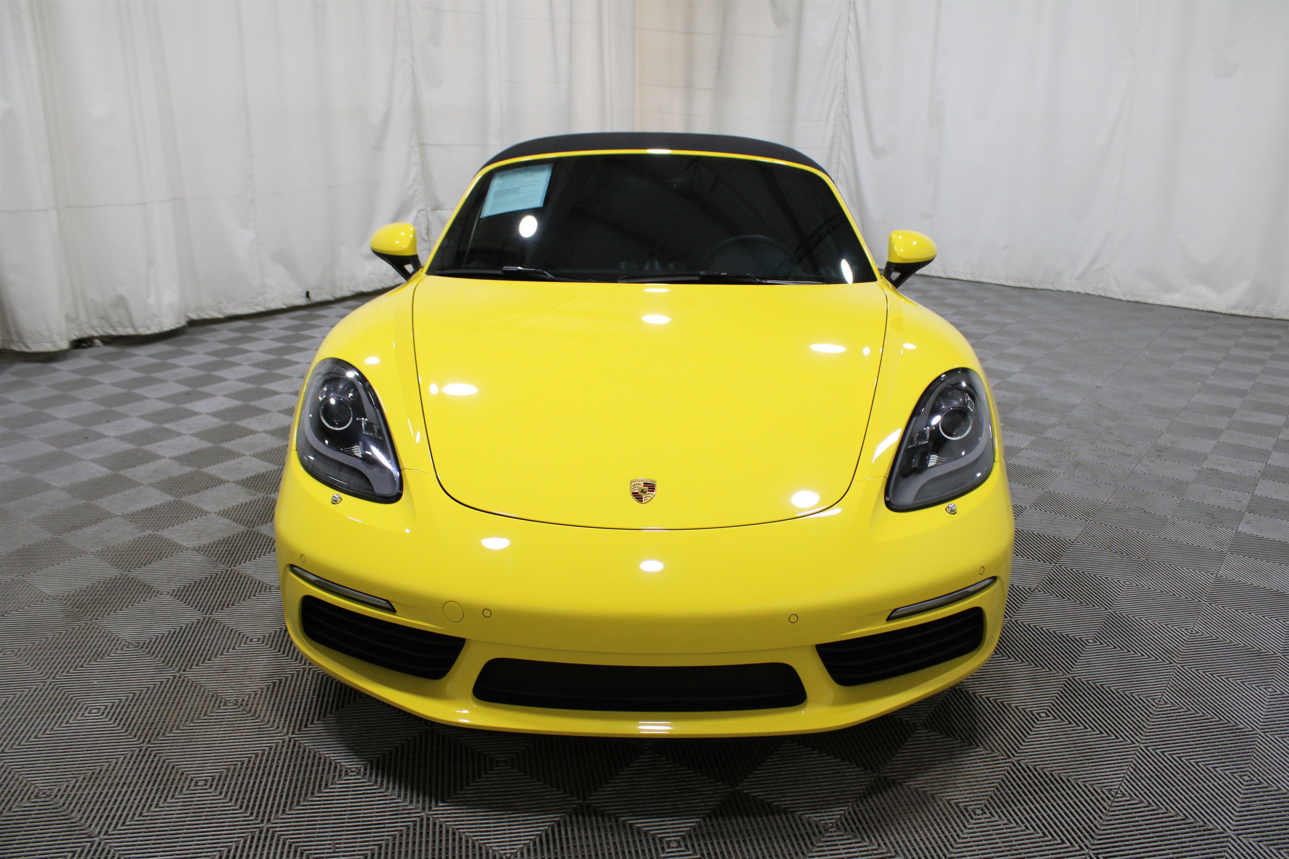 Used 2023 Porsche 718 Boxster w/ Sport Chrono Package image 33