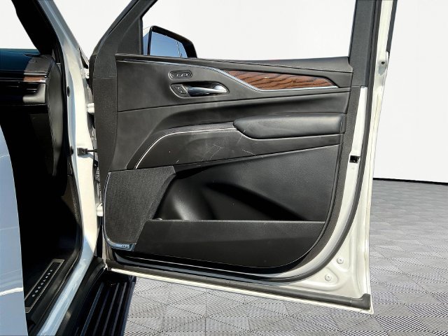 Used 2021 Cadillac Escalade Sport Platinum AWD/4WD image 30