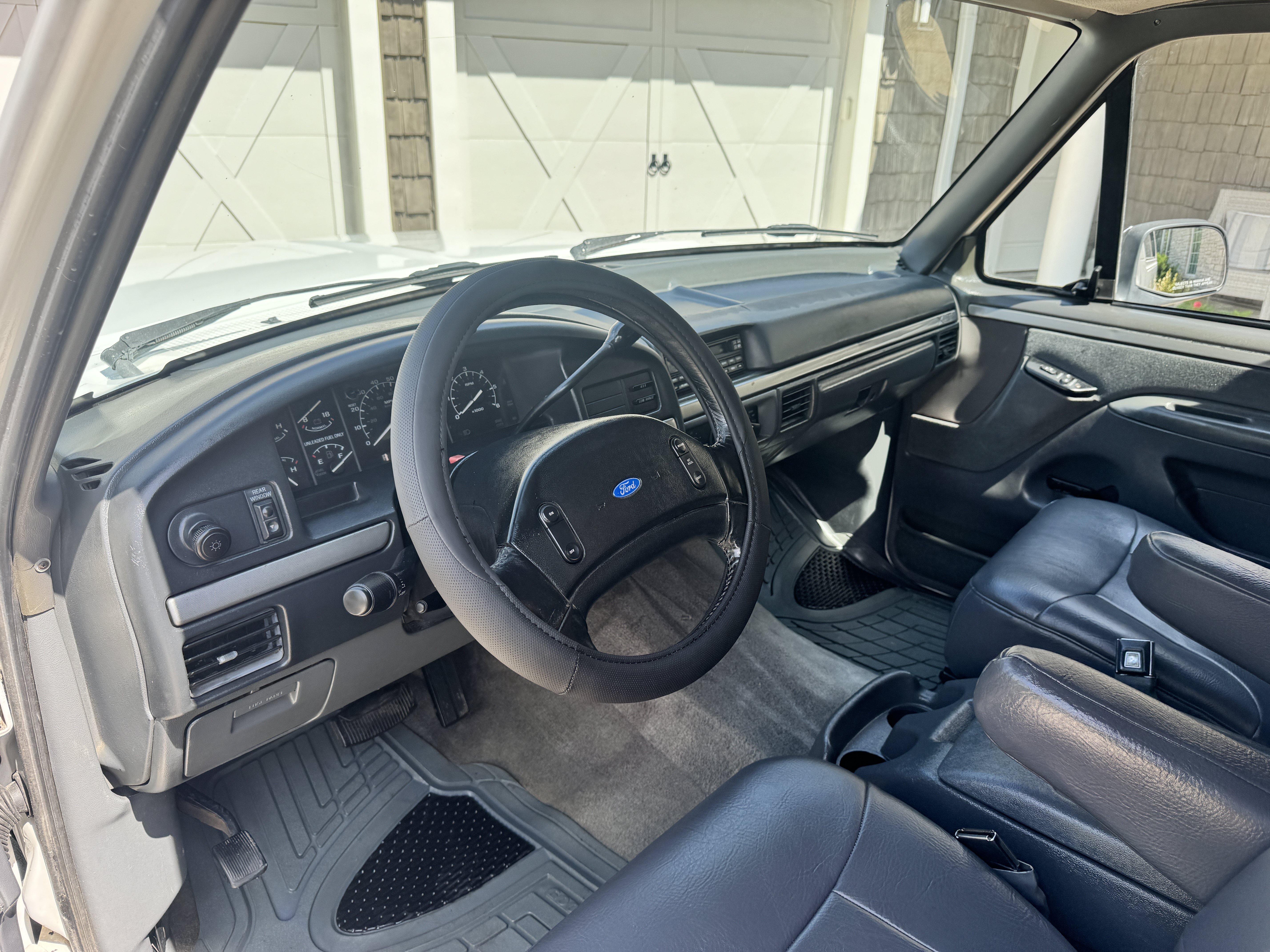 Used 1993 Ford Bronco XLT AWD/4WD image 17