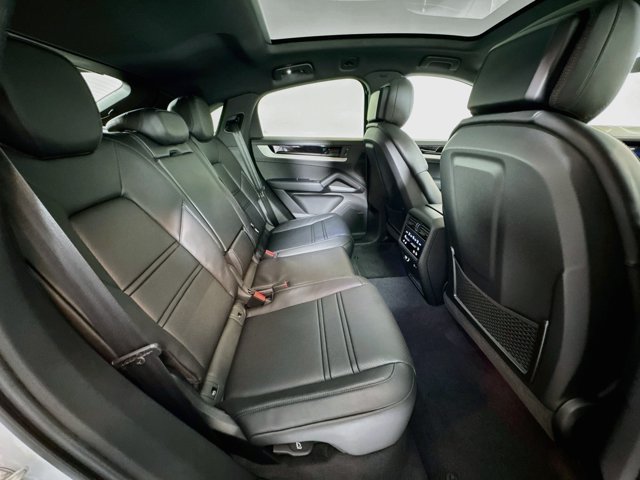 New 2026 Porsche Cayenne Coupe AWD/4WD image 23