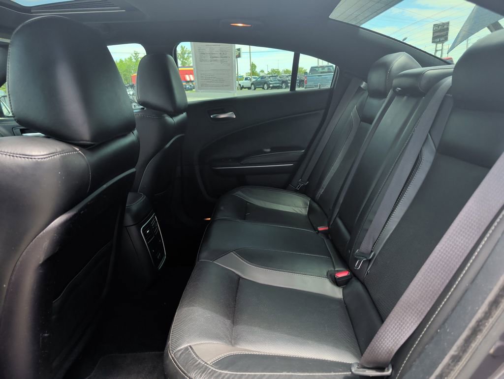 Used 2019 Dodge Charger SXT w/ Leather Interior Group RWD image 19