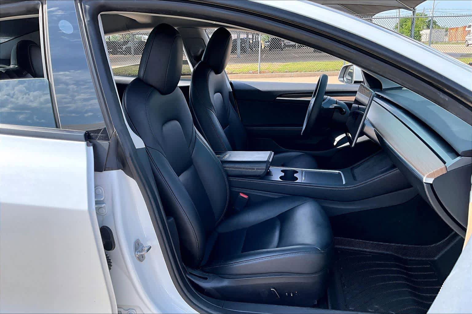 Used 2022 Tesla Model 3 Long Range AWD/4WD image 8