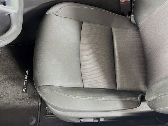 Used 2024 Nissan Altima 2.5 SV FWD image 19