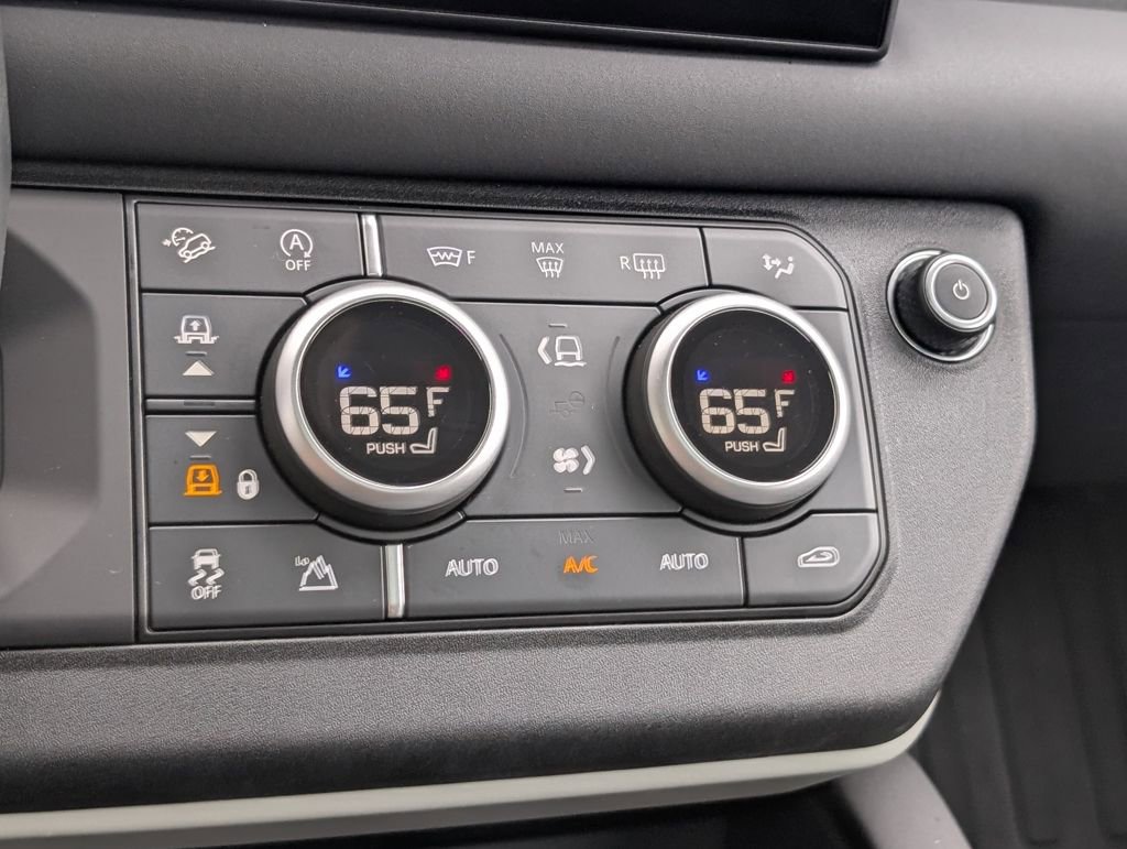 Used 2024 Land Rover Defender 130 S image 20