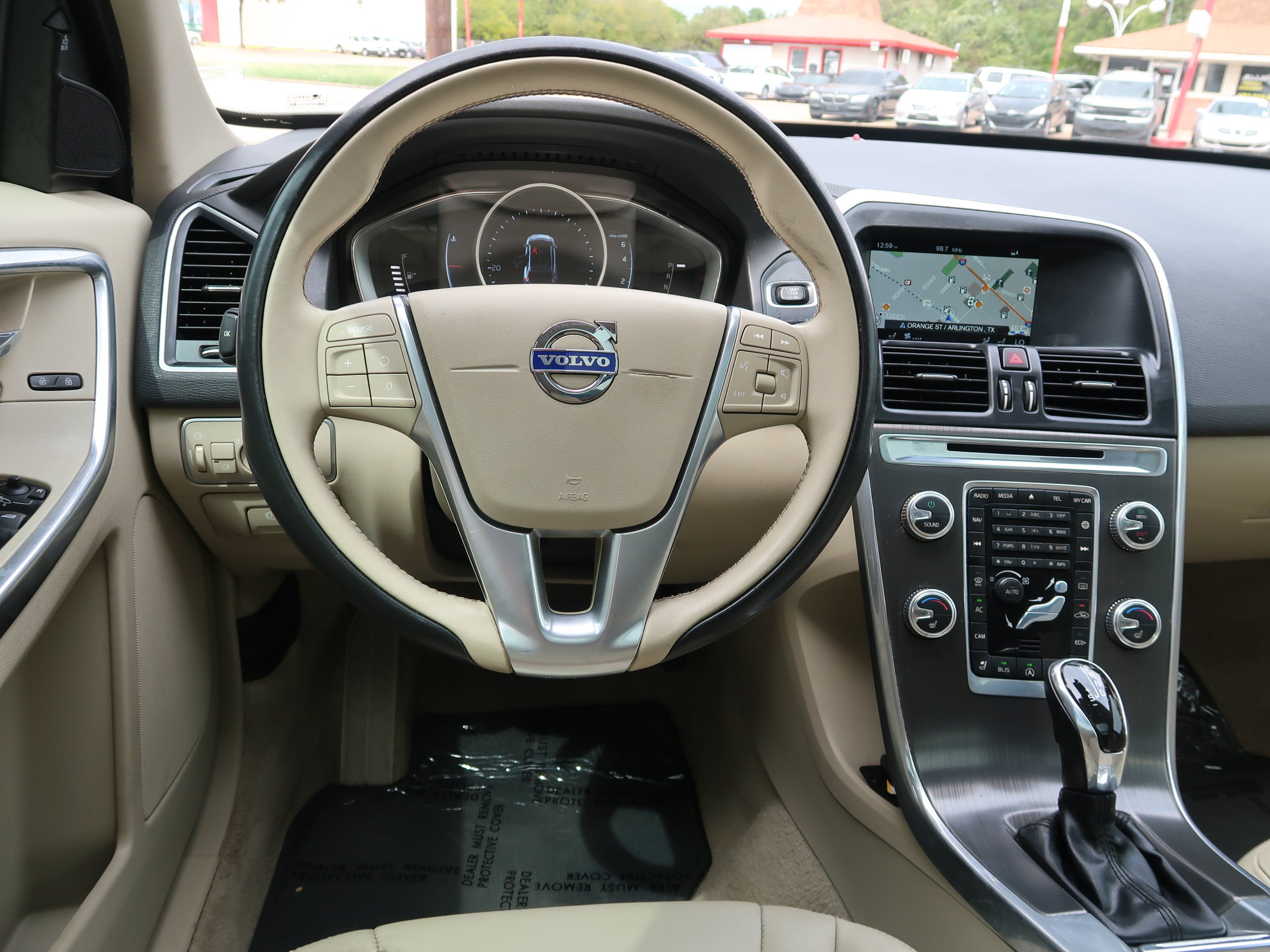 Used 2015 Volvo XC60 T5 Premier w/ Proximity Package FWD image 13