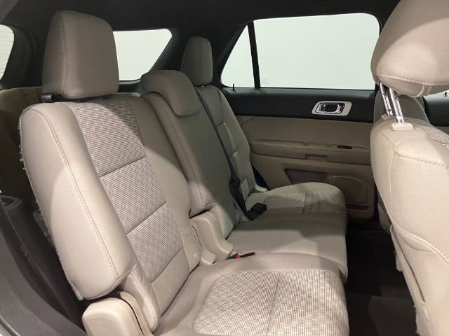Used 2014 Ford Explorer XLT w/ Equipment Group 201A AWD/4WD image 43