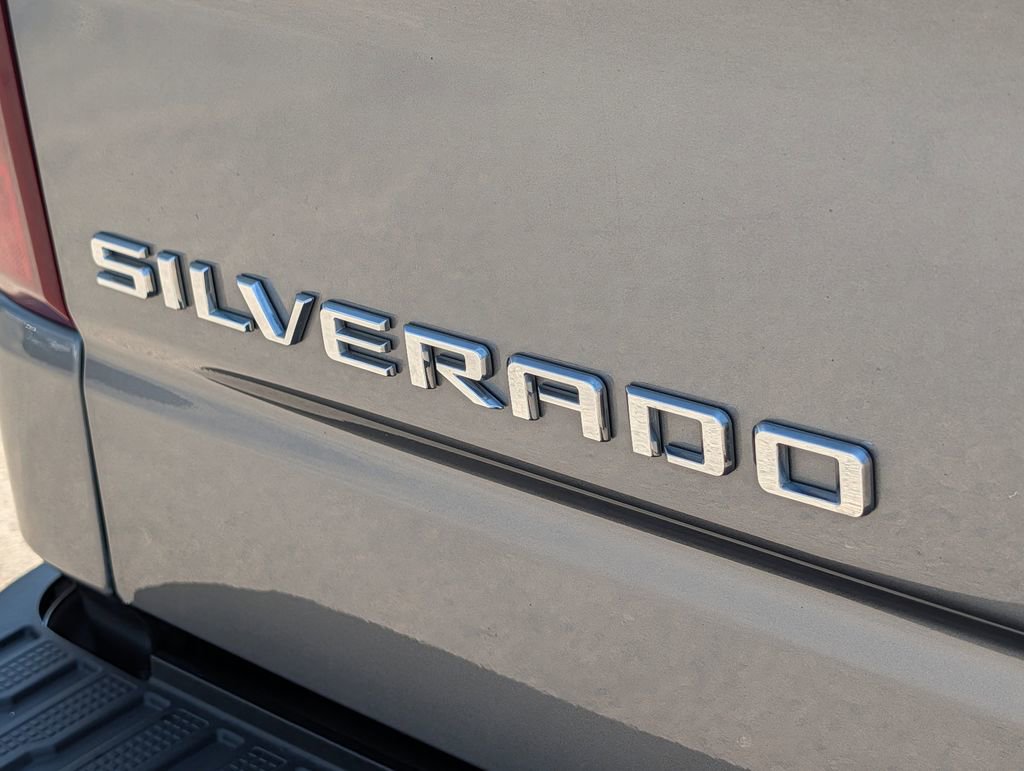 Used 2021 Chevrolet Silverado 1500 LT AWD/4WD image 10