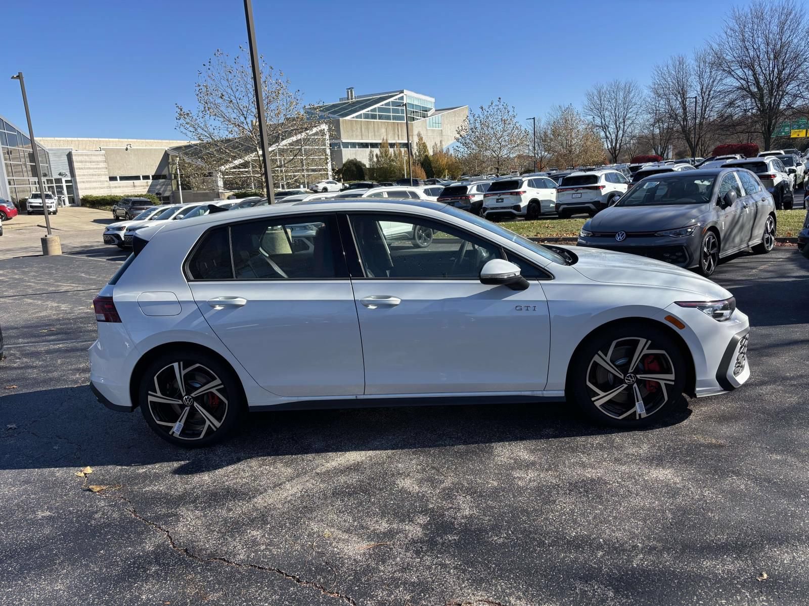 New 2026 Volkswagen GTI SE FWD image 8