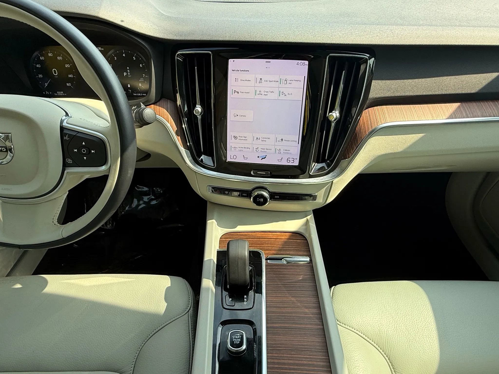 Used 2022 Volvo S60 B5 Momentum image 14