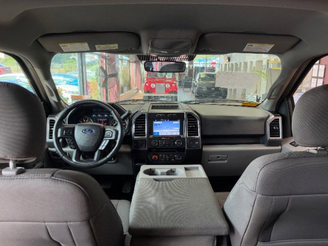 Used 2017 Ford F150 XLT w/ Equipment Group 302A Luxury AWD/4WD image 29