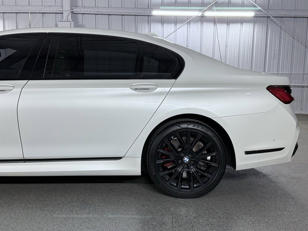 Used 2022 BMW 750i xDrive w/ Executive Package image 13